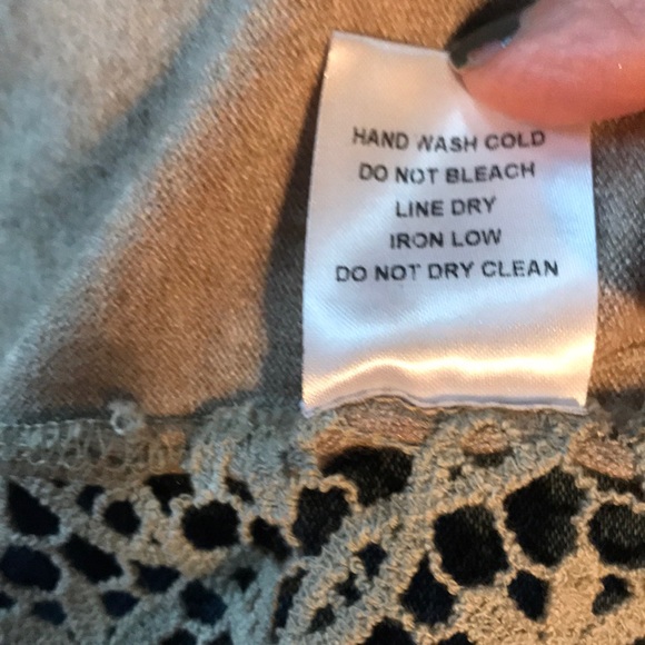 Moon & Sky Crocheted Lace Back Cardigan - Picture 6 of 6